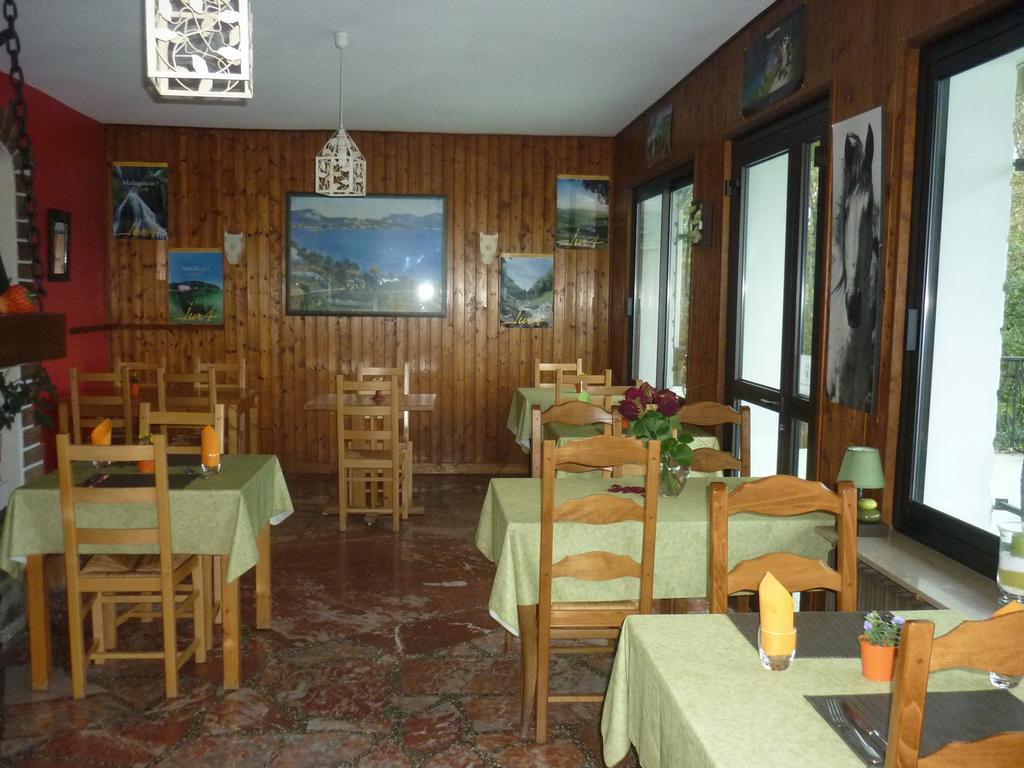 Hotel Restaurant La Chaumiere Du Lac Clairvaux-les-Lacs Eksteriør bilde